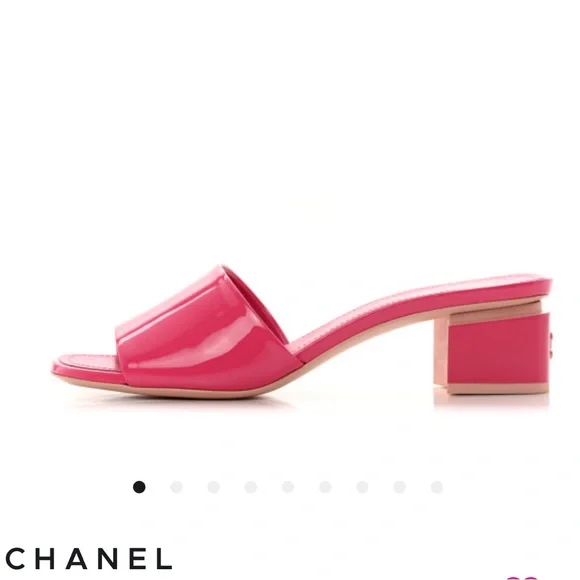 CHANEL calfskin CC mules - Picture 3 of 11